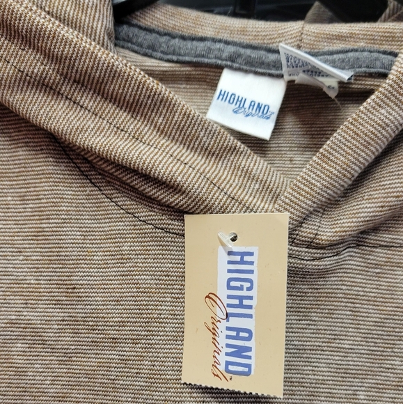 Highland Originals Three-Tone Short Sleeve Hoodie - Picture 2 of 5